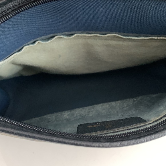 Authentic & Gorgeous Vintage Dark Blue Gucci Travel Clutch/Pouch - Picture 12 of 17